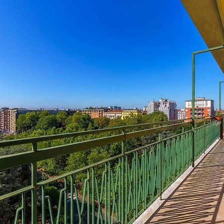 Sunny & Updated Flat With Panoramic City View 50M From M4 Stop Milão Exterior foto
